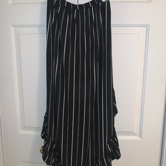 Hi-low skirt - Picture 2 of 3